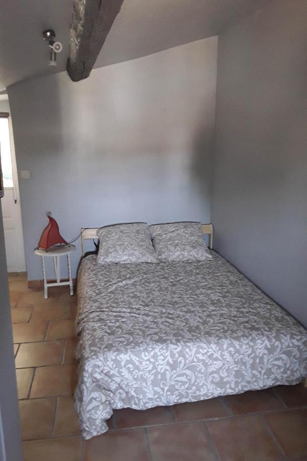 Studio Entre Cevennes Et Camargue Montfrin Dış mekan fotoğraf